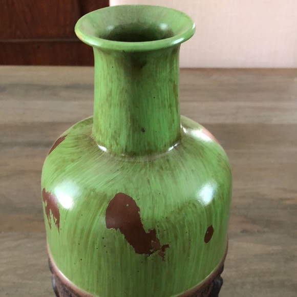 Fleur de lis green vase 13 inches - Picture 3 of 4